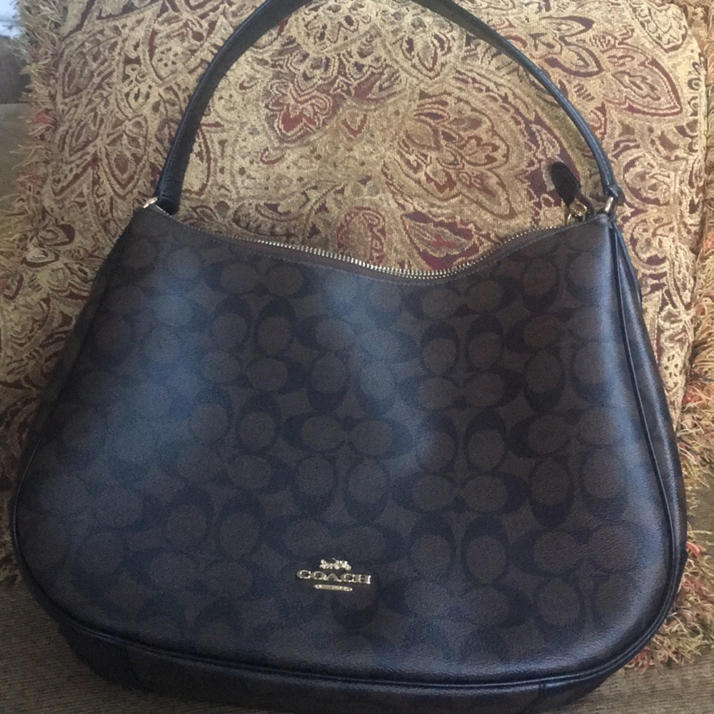 Barely used Coach purse in top notch condition